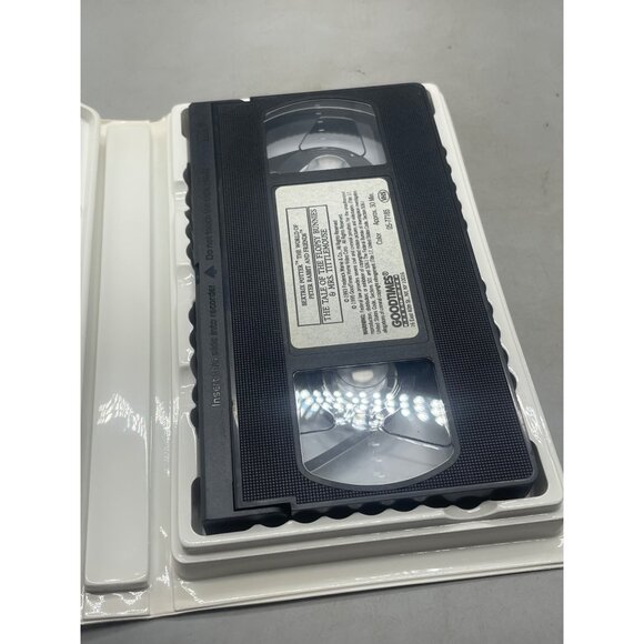 Peter Rabbit and Friends VHS tape the tale of the flopsy bunnies & Tittle READ - Picture 3 of 3